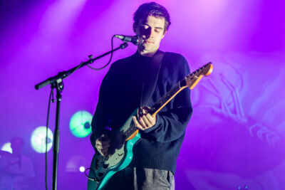Royel Otis @ Trix, picture 5, photographed by David Johnson - FrontView Magazine