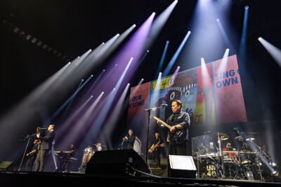 UB40 Celebrating 45 years @ Lotto Arena, picture 38, photographed by Marc Verdonck - FrontView Magazine