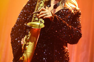 Candy Dulfer - We funk harder @ Poppodium 013, foto 3, foto's door Kitty van de Waart - FrontView Magazine