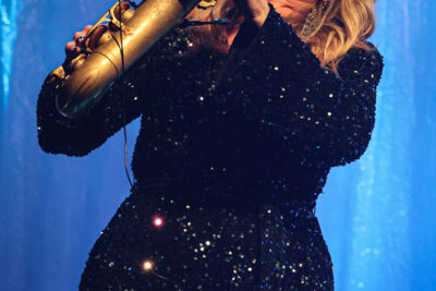 Candy Dulfer - We funk harder @ Poppodium 013, foto 16, foto's door Kitty van de Waart - FrontView Magazine