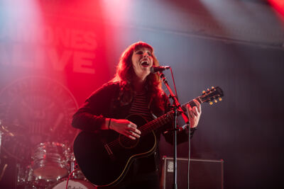 Flora Skuller @ De Casino, picture 1, photographed by Bart Janssens - FrontView Magazine