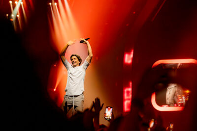 Clouseau40 @ Sportpaleis Antwerpen, picture 2, photographed by Dimitri Vanlommel - FrontView Magazine