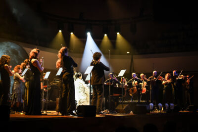 Karsu & Amsterdam Sinfonietta @ Muziekgebouw Eindhoven, foto 7, foto's door Kitty van de Waart - FrontView Magazine