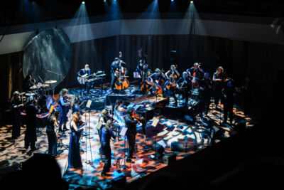 Karsu & Amsterdam Sinfonietta @ Muziekgebouw Eindhoven, foto 11, foto's door Kitty van de Waart - FrontView Magazine