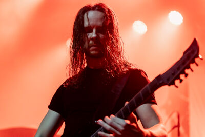 Bloudred Hourglass @ Trix, picture 2, photographed by Peter Smet - FrontView Magazine