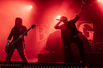 Bloudred Hourglass @ Trix, picture 4, photographed by Peter Smet - FrontView Magazine