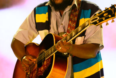 Michael Kiwanuka @ Vorst Nationaal, picture 4, photographed by Gert Daemen - FrontView Magazine