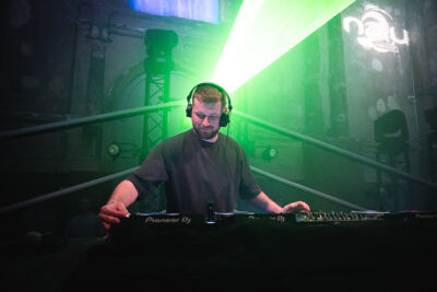 Nalu Netsky Party @ zaal Athena, picture 8, photographed by Gert Daemen - FrontView Magazine