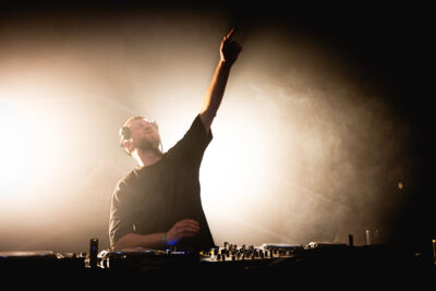 Nalu Netsky Party @ zaal Athena, picture 15, photographed by Gert Daemen - FrontView Magazine