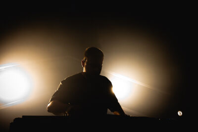 Nalu Netsky Party @ zaal Athena, picture 19, photographed by Gert Daemen - FrontView Magazine