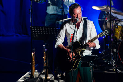 Daan @ vooruit, picture 9, photographed by Jurgen Van De Maele - FrontView Magazine
