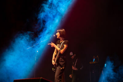 Karen Dio @ sportpaleis, picture 1, photographed by Bart Janssens - FrontView Magazine
