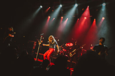 Anneke van Giersbergen en band Anneke van Giersbergen @ Poppodium Gebouw T, foto 15, foto's door Kitty van de Waart - FrontView Magazine