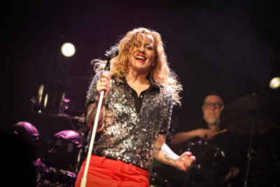 Anneke van Giersbergen en band Anneke van Giersbergen @ Poppodium Gebouw T, foto 21, foto's door Kitty van de Waart - FrontView Magazine