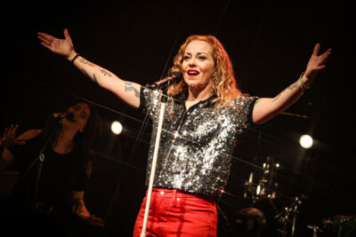Anneke van Giersbergen en band Anneke van Giersbergen @ Poppodium Gebouw T, foto 30, foto's door Kitty van de Waart - FrontView Magazine