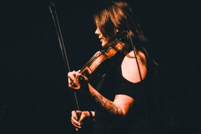 Anneke van Giersbergen en band Anneke van Giersbergen @ Poppodium Gebouw T, foto 33, foto's door Kitty van de Waart - FrontView Magazine