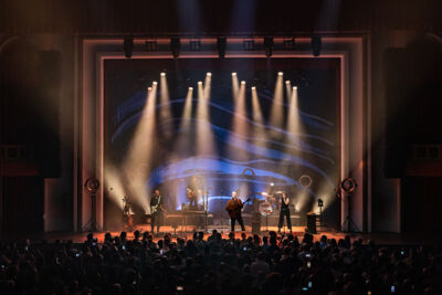 Milow Boy Made Out Of Stars @ De Roma, picture 8, photographed by Marc Verdonck - FrontView Magazine
