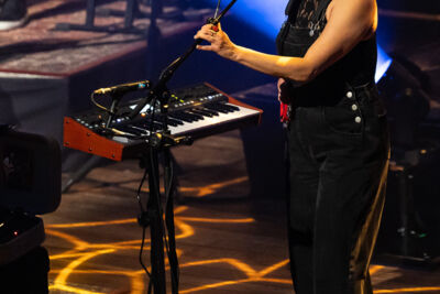 Milow Boy Made Out Of Stars @ De Roma, picture 19, photographed by Marc Verdonck - FrontView Magazine