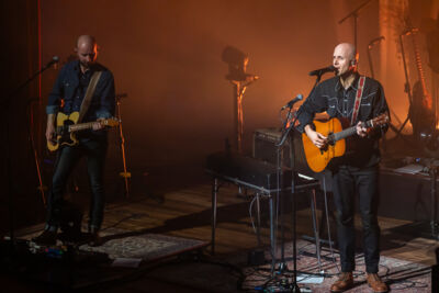 Milow Boy Made Out Of Stars @ De Roma, picture 22, photographed by Marc Verdonck - FrontView Magazine