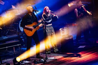 Milow Boy Made Out Of Stars @ De Roma, picture 28, photographed by Marc Verdonck - FrontView Magazine