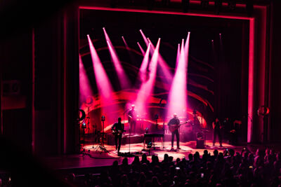 Milow Boy Made Out Of Stars @ De Roma, picture 33, photographed by Marc Verdonck - FrontView Magazine