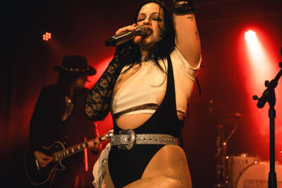 Kelsy Karter and The Heroines @ Kavka Oudaan, picture 1, photographed by Jelle Meersschaut - FrontView Magazine