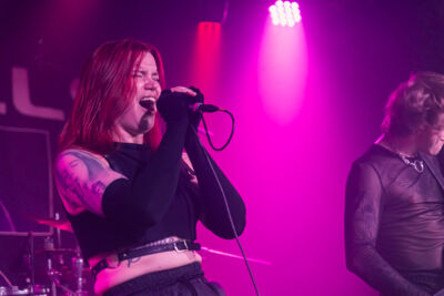 Luna Kills @ Club Hell Diest, picture 13, photographed by Peter Smet - FrontView Magazine