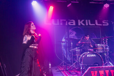 Luna Kills @ Club Hell Diest, picture 14, photographed by Peter Smet - FrontView Magazine