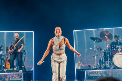 Laura Tesoro @ Ancienne Belgique, picture 2, photographed by Peter Smet - FrontView Magazine