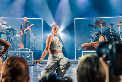 Laura Tesoro @ Ancienne Belgique, picture 7, photographed by Peter Smet - FrontView Magazine
