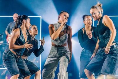 Laura Tesoro @ Ancienne Belgique, picture 14, photographed by Peter Smet - FrontView Magazine