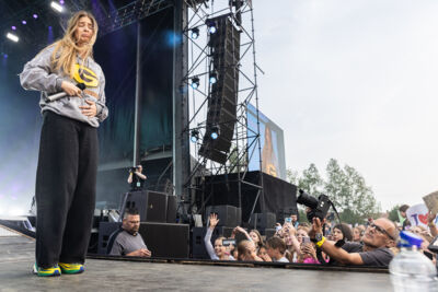 Roxy Dekker @ Vestrock 2025, picture 14, photographed by Marc Verdonck - FrontView Magazine