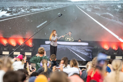 Roxy Dekker @ Vestrock 2025, picture 32, photographed by Marc Verdonck - FrontView Magazine