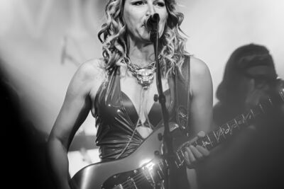 Ana Popovic @ Blues Peer, picture 12, photographed by Leen Verlinden - FrontView Magazine