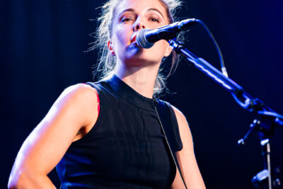 Emmy D'Arc @ Blues Peer, picture 5, photographed by Leen Verlinden - FrontView Magazine