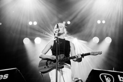 Emmy D'Arc @ Blues Peer, picture 6, photographed by Leen Verlinden - FrontView Magazine
