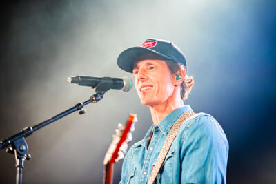 K's Choice @ Blues Peer, picture 9, photographed by Leen Verlinden - FrontView Magazine