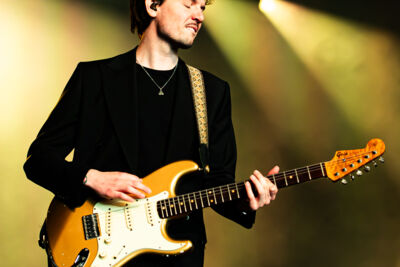 Milo Meskens @ Blues Peer, picture 1, photographed by Leen Verlinden - FrontView Magazine