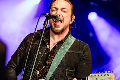 JD McPherson @ Blues Peer, picture 3, photographed by Leen Verlinden - FrontView Magazine