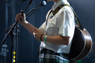 Kids with buns @ gladiolen 25, picture 16, photographed by Peter Casie - FrontView Magazine