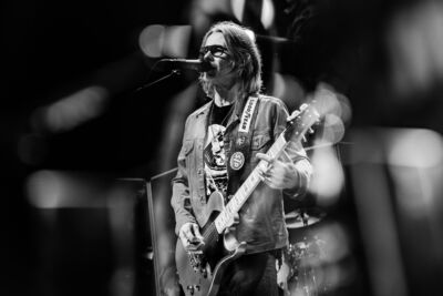 Myles Kennedy @ Effenaar, picture 6, photographed by Dorien Goetschalckx - FrontView Magazine