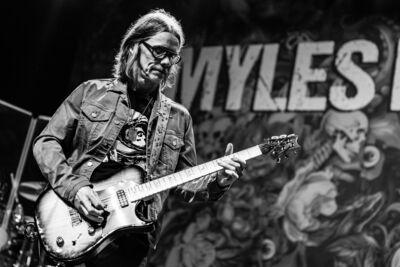 Myles Kennedy @ Effenaar, picture 11, photographed by Dorien Goetschalckx - FrontView Magazine