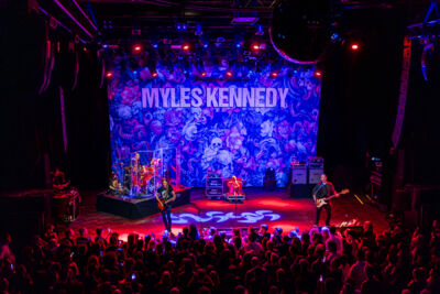 Myles Kennedy @ Effenaar, picture 16, photographed by Dorien Goetschalckx - FrontView Magazine