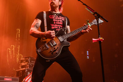 Eagles Of Death Metal @ 013, picture 13, photographed by Jürgen Bruynooghe - FrontView Magazine