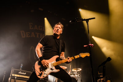 Eagles Of Death Metal @ 013, picture 18, photographed by Jürgen Bruynooghe - FrontView Magazine