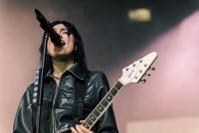 Hot Milk @ Jera On Air, picture 12, photographed by Peter Smet - FrontView Magazine