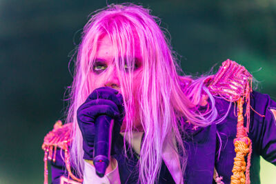 Kim Dracula @ Jera On Air, picture 15, photographed by Peter Smet - FrontView Magazine