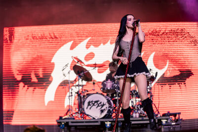 Poppy @ Jera On Air, picture 1, photographed by Peter Smet - FrontView Magazine