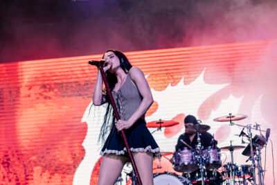 Poppy @ Jera On Air, picture 3, photographed by Peter Smet - FrontView Magazine