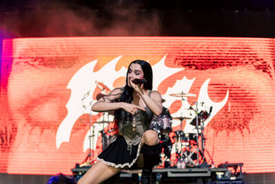 Poppy @ Jera On Air, picture 9, photographed by Peter Smet - FrontView Magazine